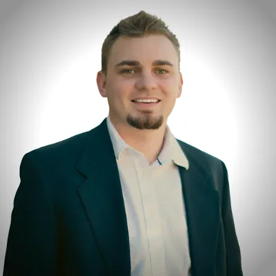 dakota lang review avatar