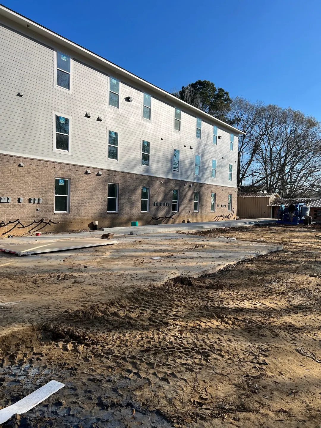 light gutters on new apartment building baton rouge