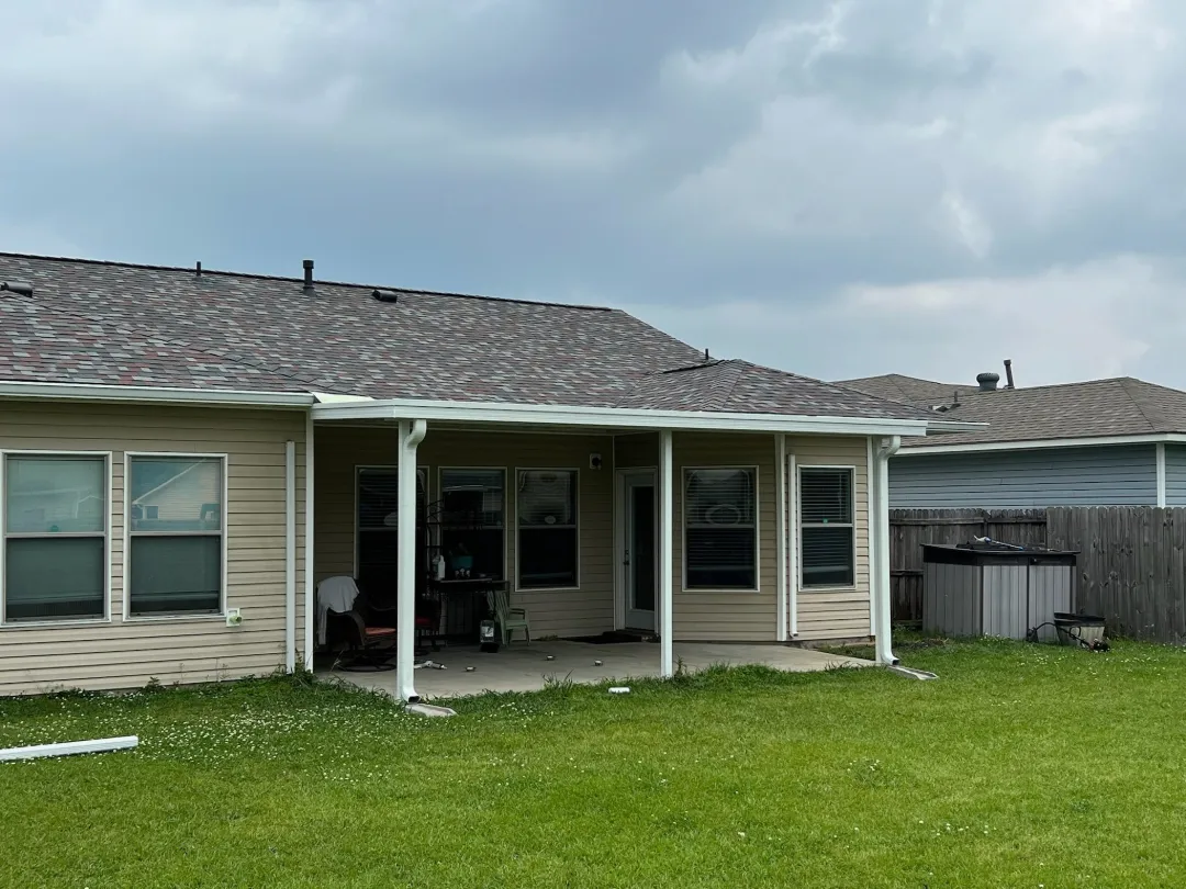 light siding house white gutters prairieville la