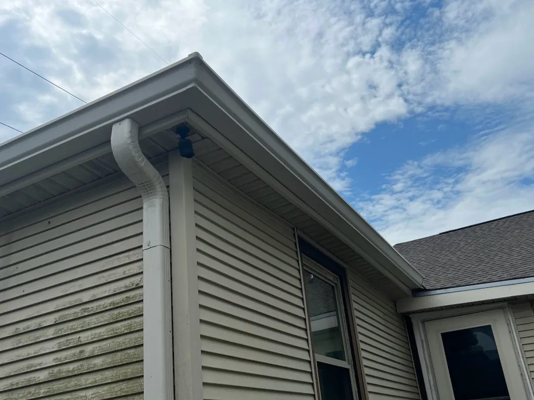 white gutters downspout siding house st francisville la